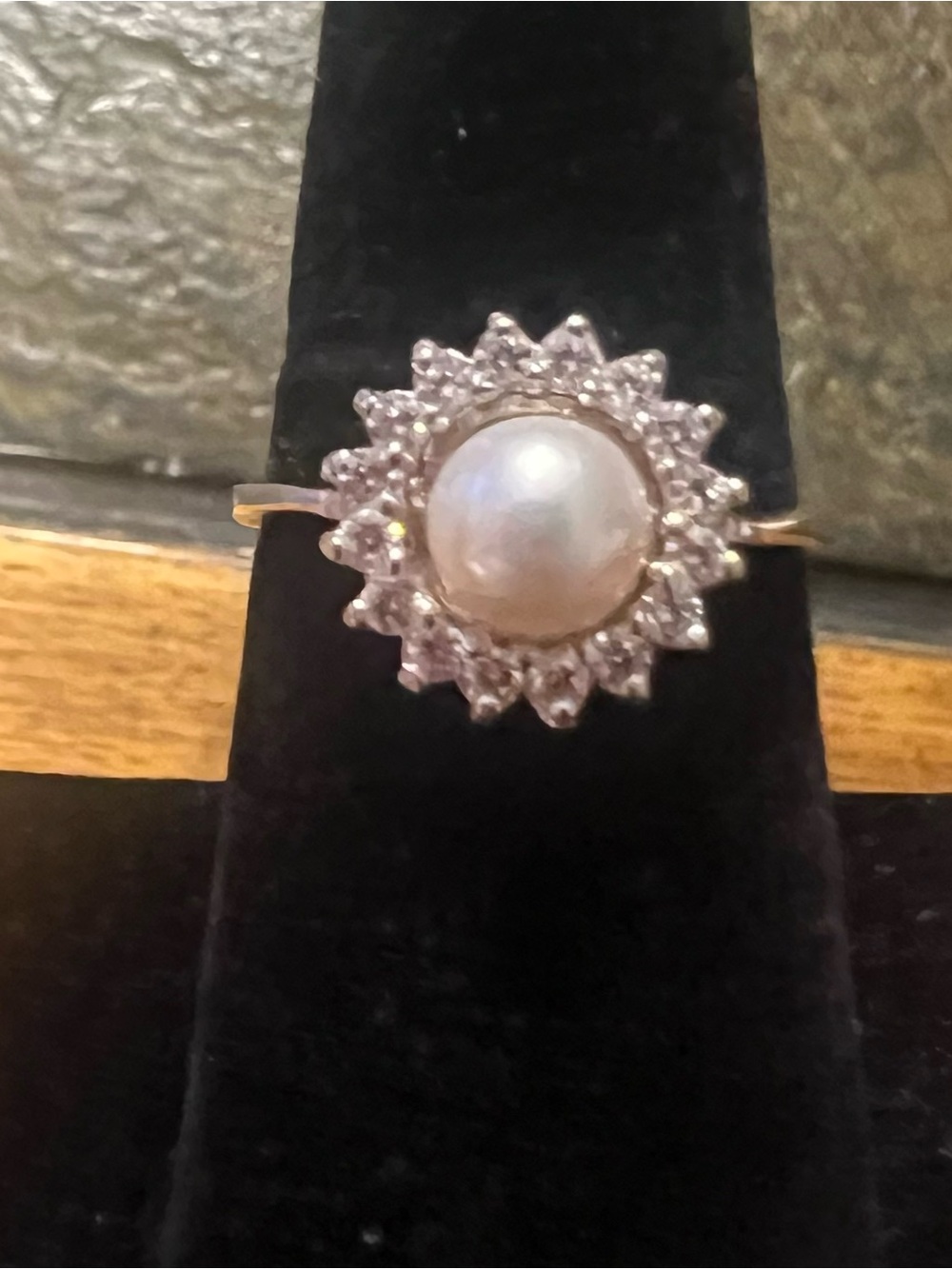 Vantel Pearls Sterling Silver Sunburst Ring with Cream/Yellow Pearl